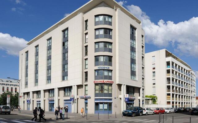 Отель Séjours & Affaires Park Avenue Франция, Лион - отзывы, цены и фото номеров - забронировать отель Séjours & Affaires Park Avenue онлайн вид на фасад