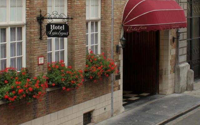 Отель Anselmus Hotel Бельгия, Брюгге - отзывы, цены и фото номеров - забронировать отель Anselmus Hotel онлайн вид на фасад