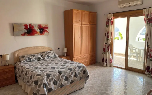 Luxury Beachfront Villa in La Perla