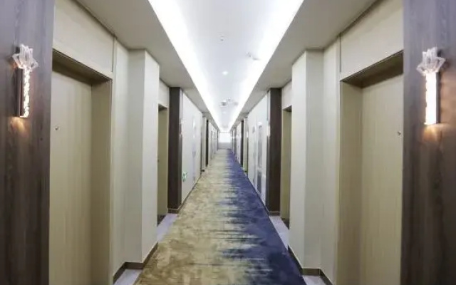 Qingzhu Hotel (Zaozhuang West Station Wanda Plaza)