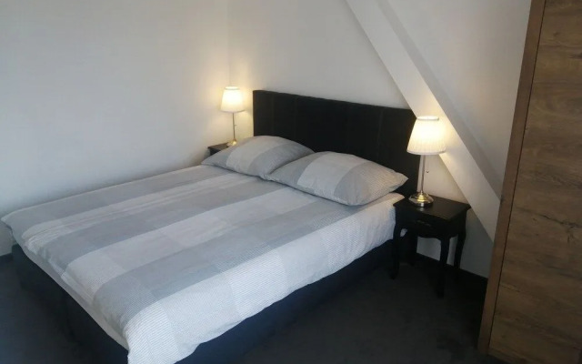 Filsdeger Royal Panzi