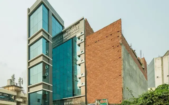 Hotel RR Palace by OYO Rooms