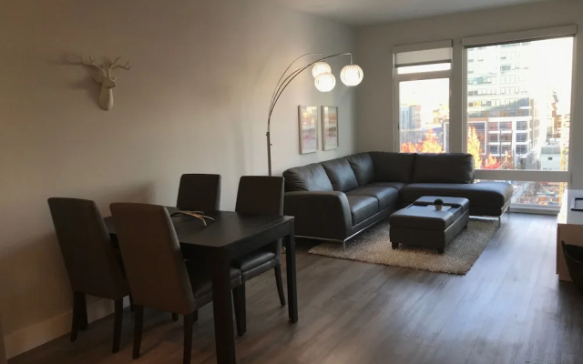 Domicile Suites at Mark on 8th
