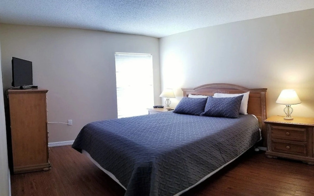 LKB4705AW Lake Berkley - Four Bedroom Home