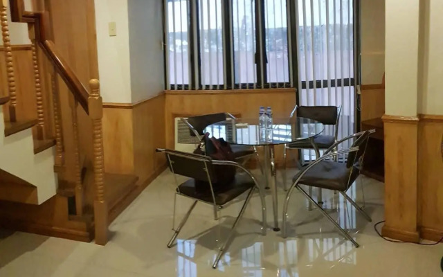 Spacious Penthouse (WiFi 25mbps & Netflix)