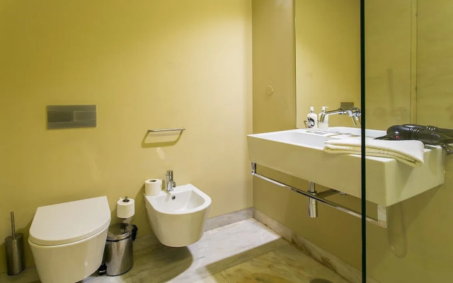ALTIDO Elegant 1-bed flat, moments from the Cais do Sodré train station