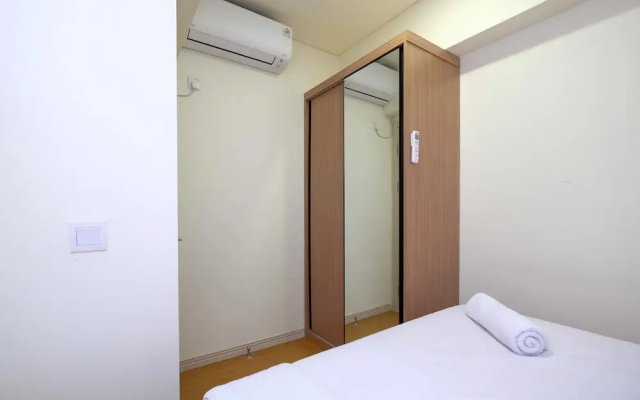 Comfortable 2Br With Workspace At Meikarta Apartment