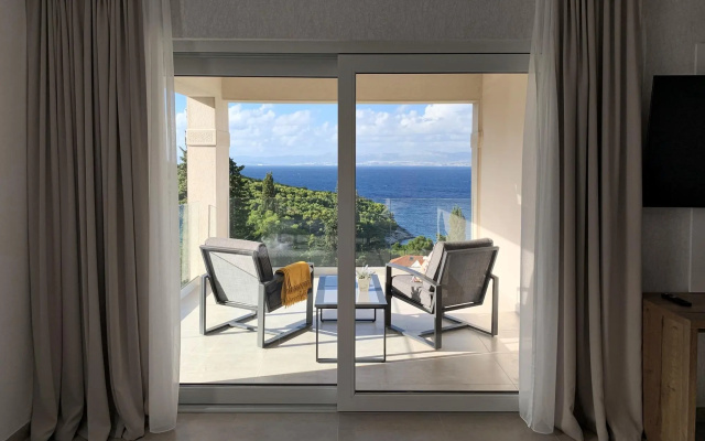 D in Postira with 7 bedrooms and 7 bathrooms