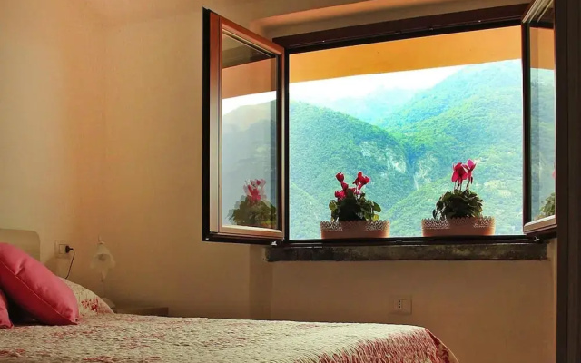 Apartment on Lake Como With Stunning Views