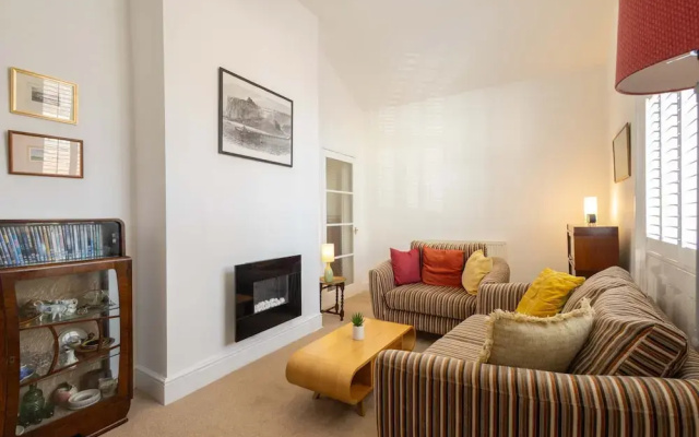 Host Stay Chatsworth Court Apartment