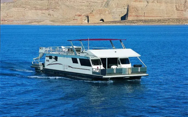 Wahweap Marina