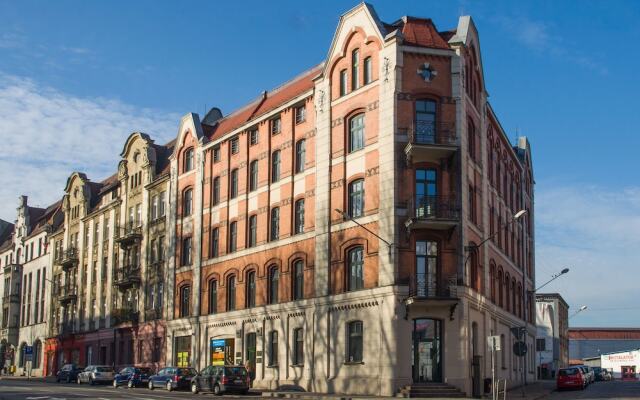 Отель Smart Aps Apartamenty Mikolowska9 вид на фасад