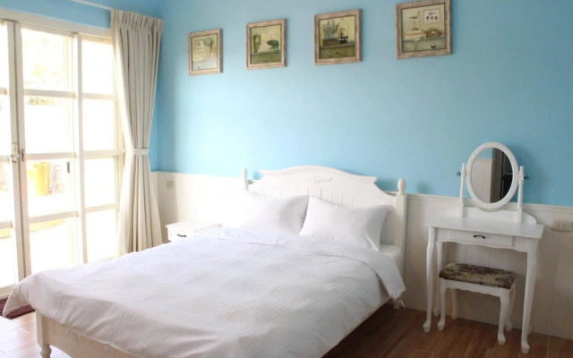 Summer Inn