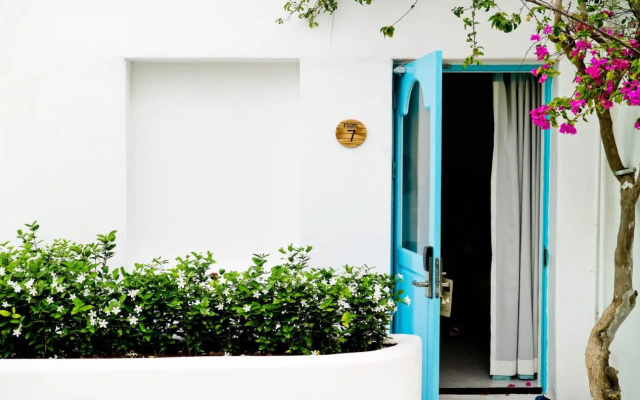 Santorini Park Stay