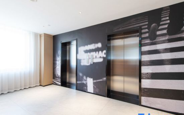Ni Hao Hotel (Changchun Xian Da Road Xianqiao Subway Station)