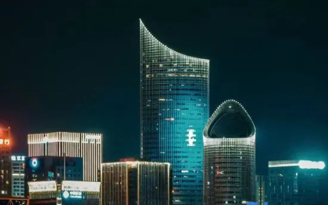 Sea Blue Hotel（Qianjiang New City Raffles City Center ）