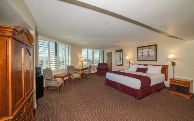 Grand Vista Hotel