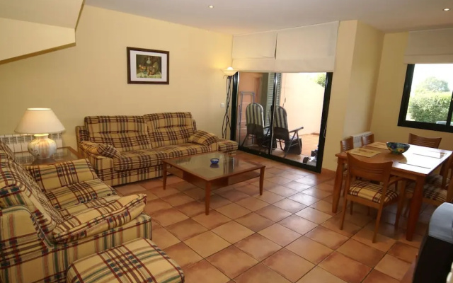 Quaint Villa in Navata With Fenced Garden