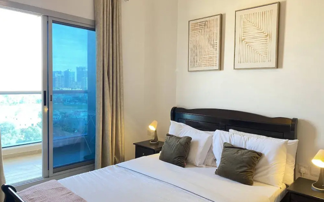 Lux BnB Elite Residences I Golf Course Views