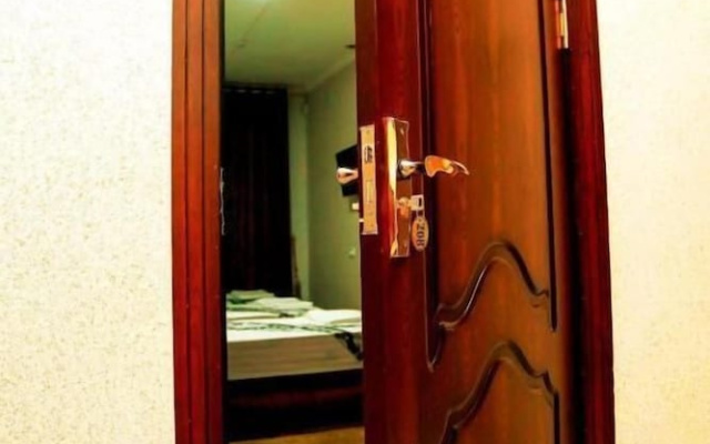 Hotel Mir