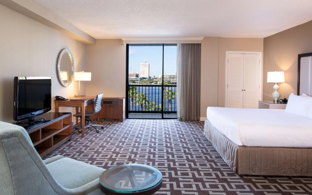 DoubleTree by Hilton Hotel Jacksonville Riverfront