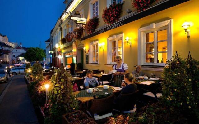 Hotel Restaurant Zur Post In Melk Austria From 186 Photos - 