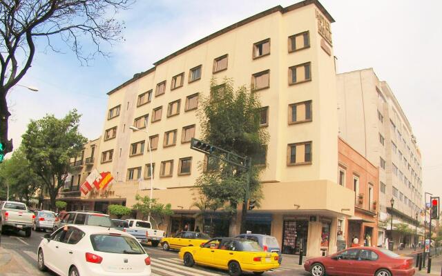 Hotel Roma Guadalajara вид на фасад