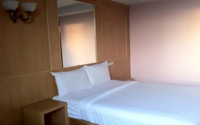 Sky Park Hotel