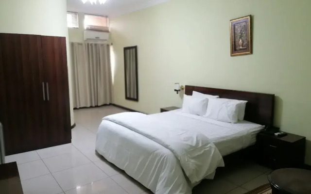 Royal Gibson Hotel Ltd