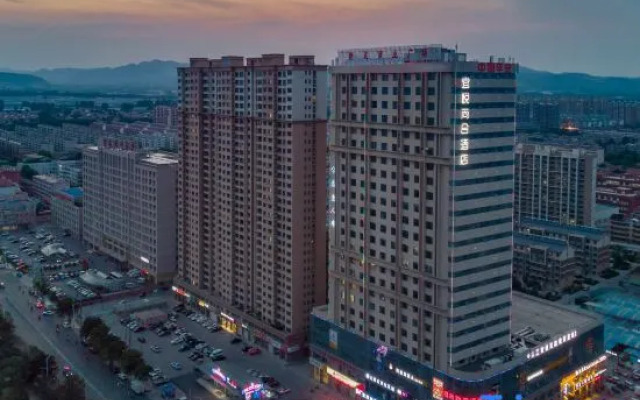 YiYueShangHe Hotel (Linqu Quanfu yuan Zhongbai building shop