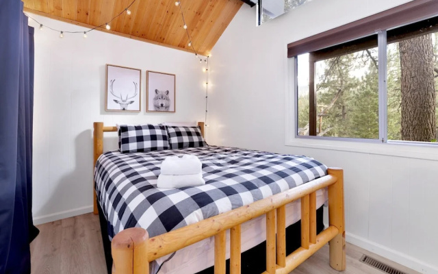 Tomeny Cabin #2338