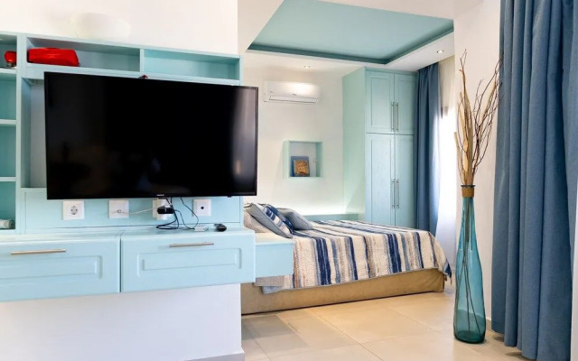 Theoxenia Suites & Apartments