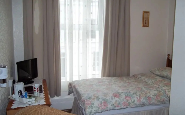 Poppy's Guest House