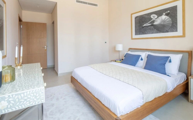 Modern 2BR w/ Tranquil Ambience in Emirates Hills!