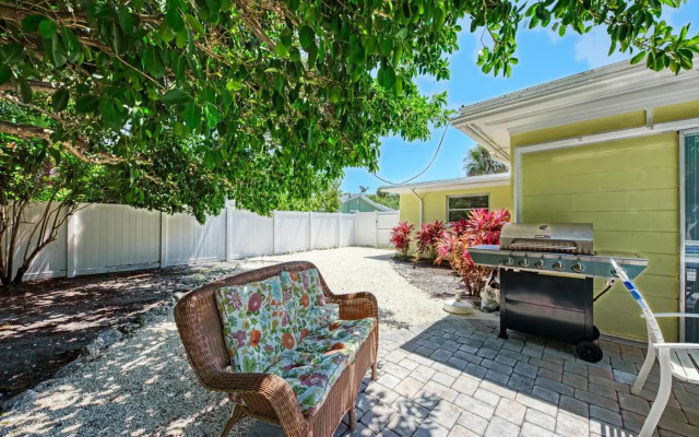 Beach n It - 410 Bay Palms