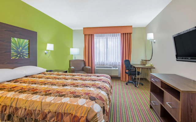 Super 8 by Wyndham Portales