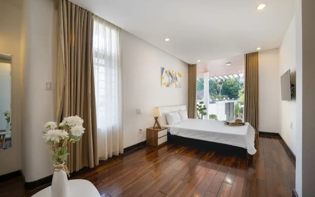 T P Pool Villa