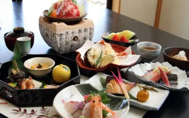 Japanese Hot Spring Hotel Local Fish Vegetable  Tsukisaki