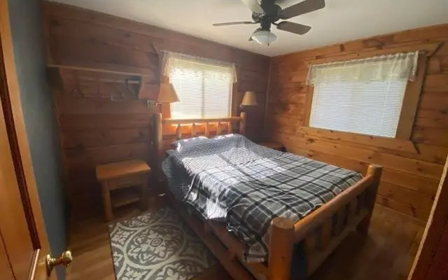 Warrens Cabin