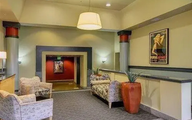Belltown Court Seattle Urban Retreat