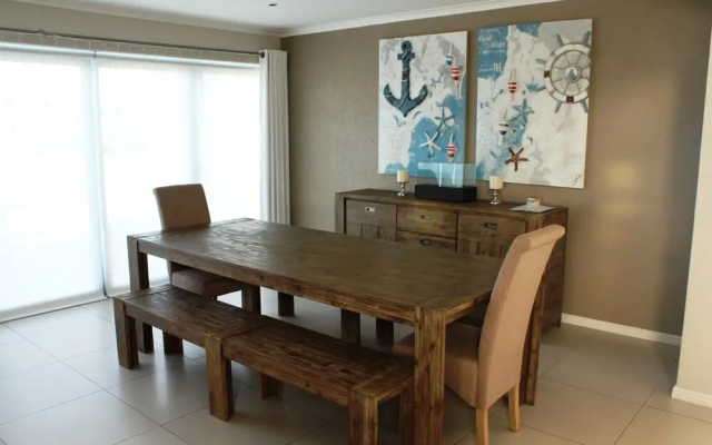 6 Sea Diamond Self catering