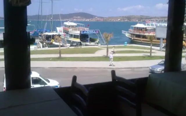 Kral Hotel