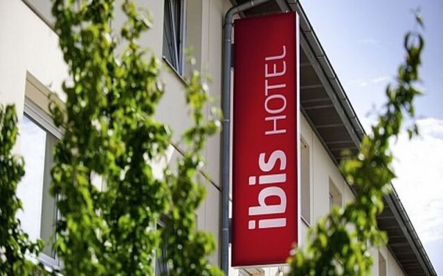 Отель ibis Milano Malpensa Aeroporto Италия, Кардано-аль-Кампо - 2 отзыва об отеле, цены и фото номеров - забронировать отель ibis Milano Malpensa Aeroporto онлайн вид на фасад