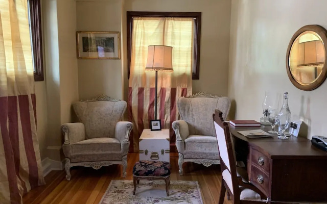 Downtown Historic Bed and Breakfast