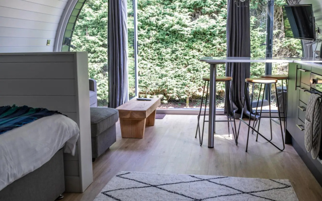 Glamping Pod One - Holly Tree Barns
