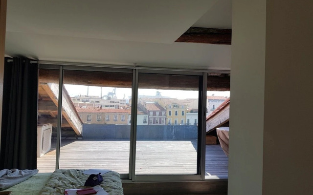 Sete Vue Canal Duplex Pour 7 Personnes