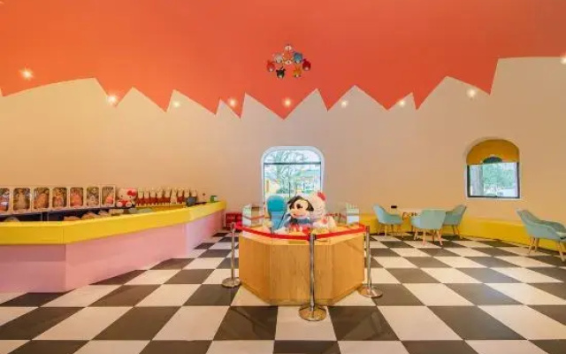 Fantasy Jialebi Theme Hotel