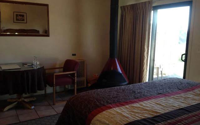 Fort Ross Lodge