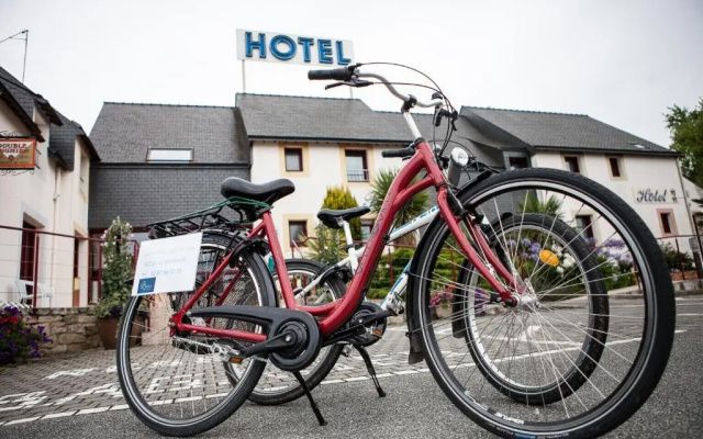 Brit Hotel Le Branhoc