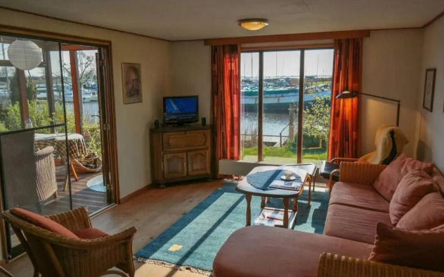 4pers House Christine w Sauna, Winter garden & fishing pier